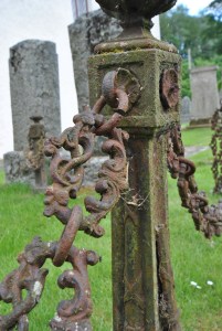 Considering things from a 21st century point of view it seems obvious. Few things are as safe as a dead body. Who would want to steal a corpse?