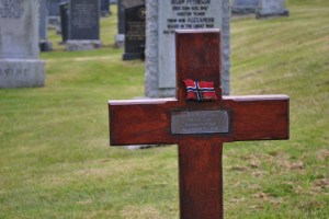 unknown Norwegian's grave, Lunna, Shetland