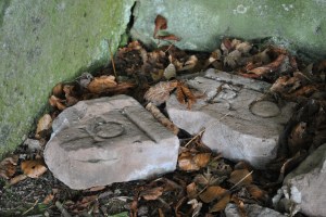 tomb Gordon Rhynie Gothic