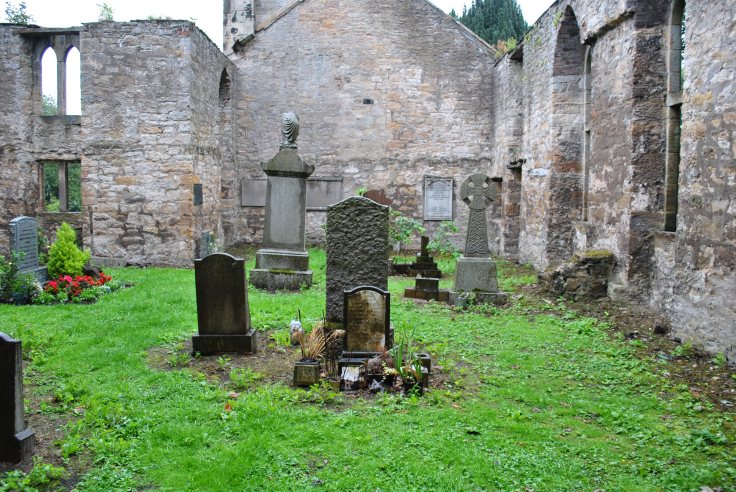 Carriden Old Churchyard brawl over child's body Graveyards of Scotland Nellie Merthe Erkenbach