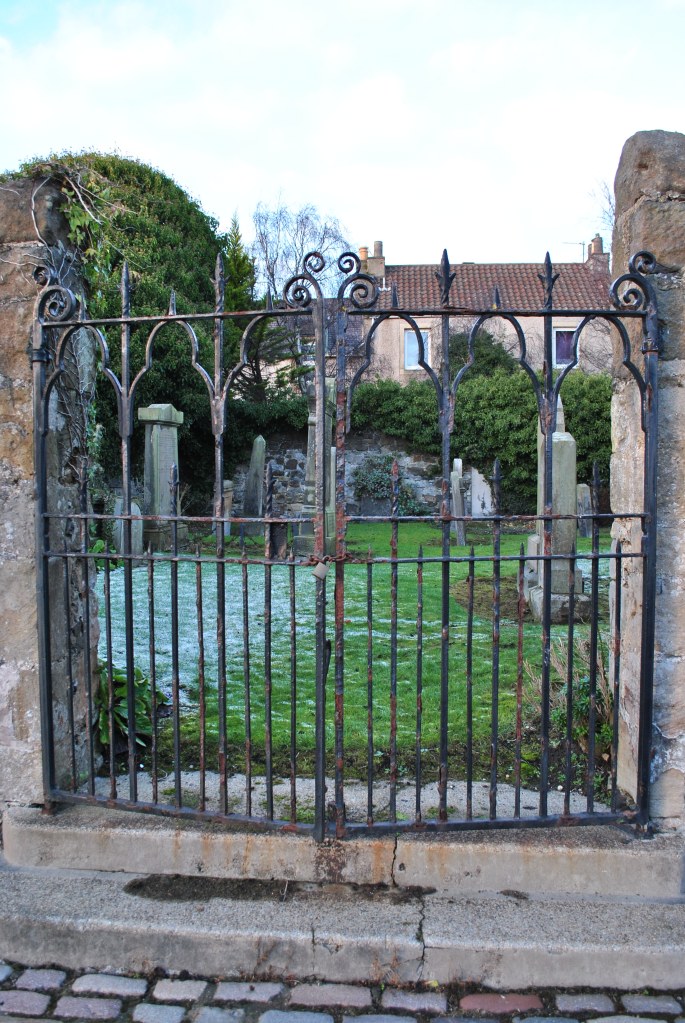 North Queensferry St James chapel sailor graveyard graveyards of Scotland