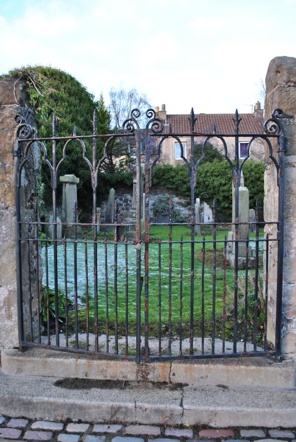 North Queensferry St James chapel sailor graveyard graveyards of Scotland