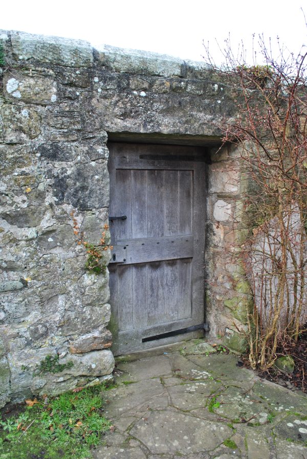 graveyards of Scotland Aberdour holy well Fife church