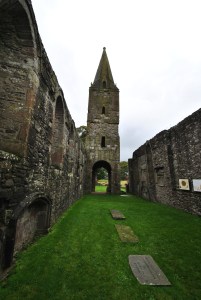 © Graveyards of Scotland Angus Bruce's dead heir