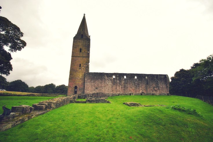 © Graveyards of Scotland Angus Bruce's dead heir