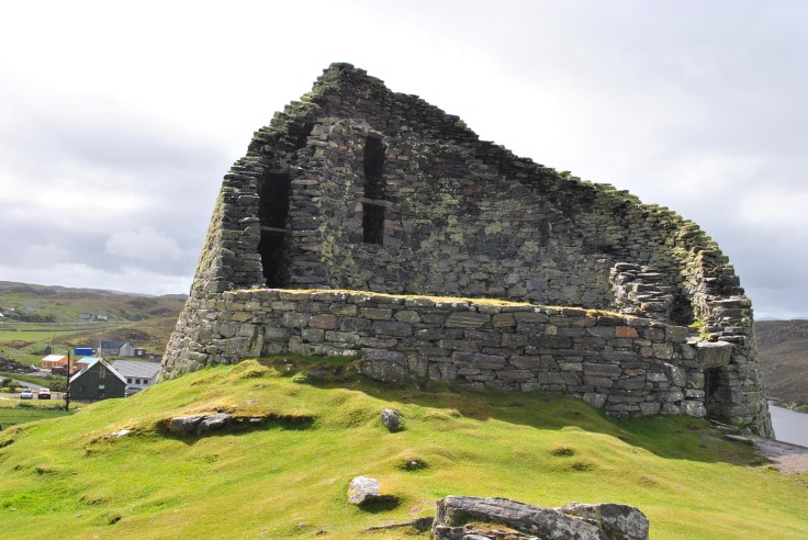 ©GraveyardsofScotland Dun Carloway smoked out
