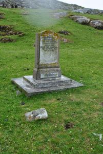 ©nme Graveyards of Scotland Huishinish burial ground Isle of Harris