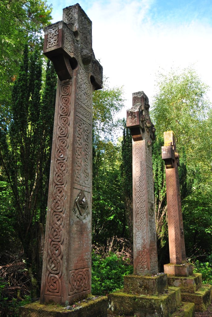 Chisholm burial ground Erchless Castle (45)