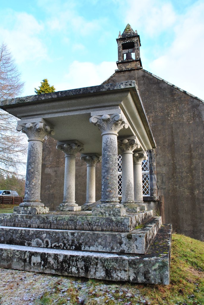 Kinlochluichart cemetery