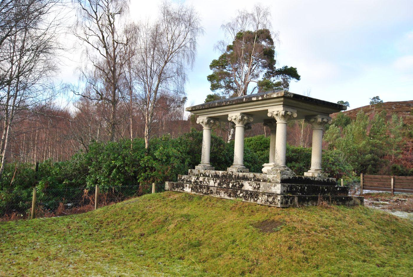 Kinlochluichart cemetery