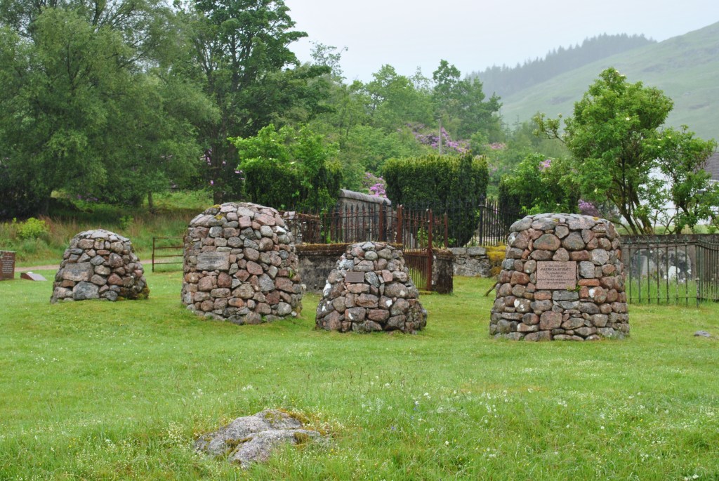 memorial cairns Dail na Cille @nme Nellie Merthe Erkenbach Graveyards of Scotland